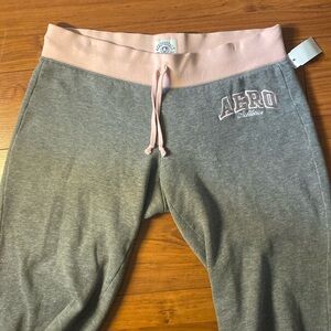 y2k aero athletic vintage capri sweats